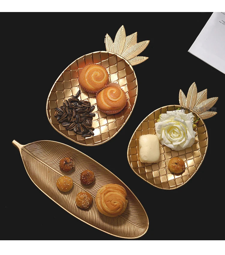 Nordic Decorative Tray Gold Leaf Shape Serving Tray Jewelry Pallet Fruit Snack Dish Table Decoration Storage Organizer