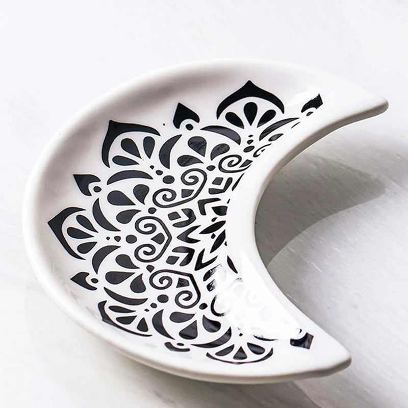 Nordic Ceramic Moon Shape Small Jewelry Dish Earrings Necklace Ring Storage Plates Fruit Dessert Display Bowl Decoration Trays